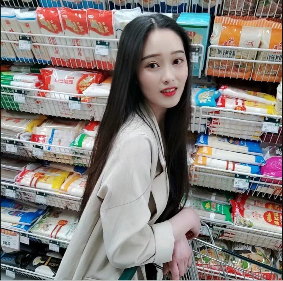 风骚妩媚的妹子 第1张
